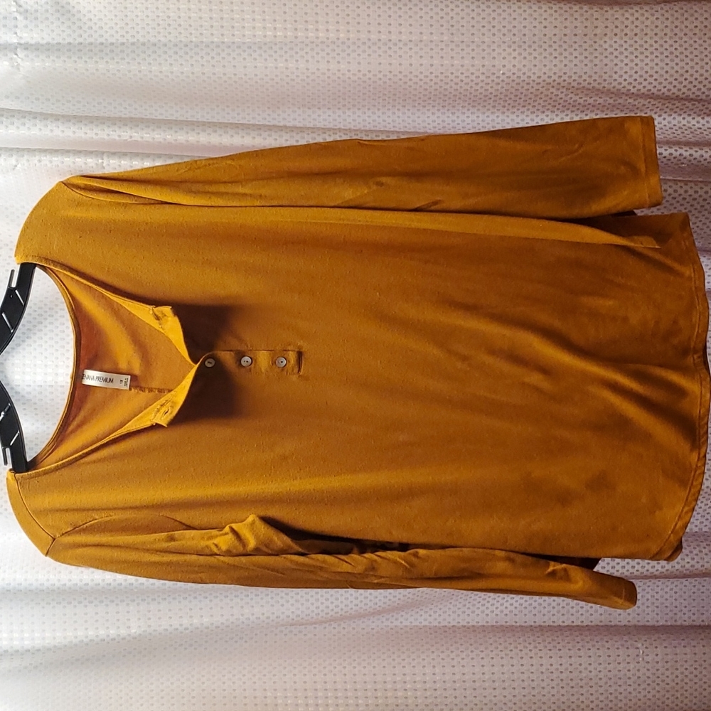 Gold henley
